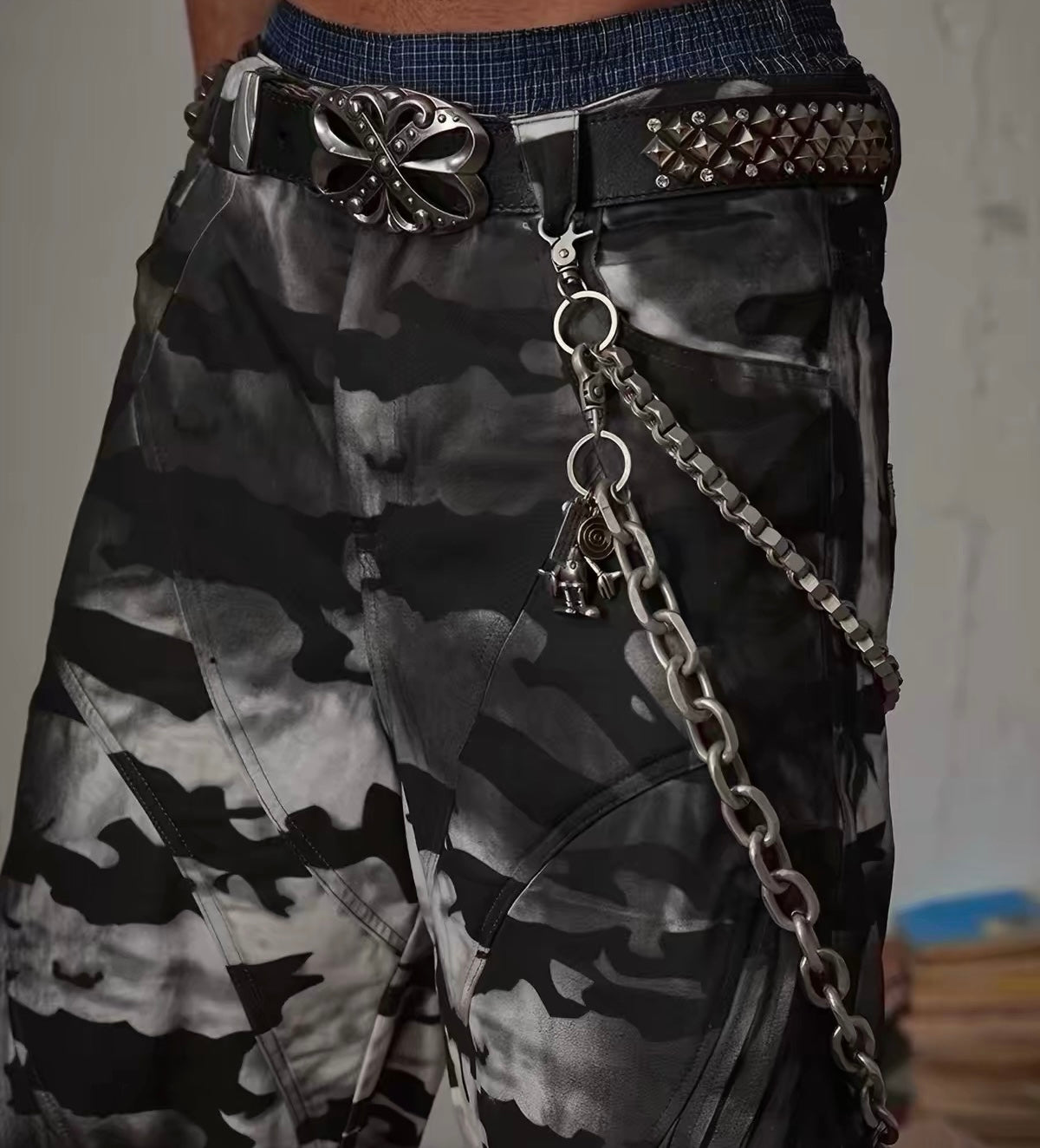 DND4DES Cortis Vintage Punk İşlemeli Metal ve Taş Detaylı Hakiki Deri Kemer