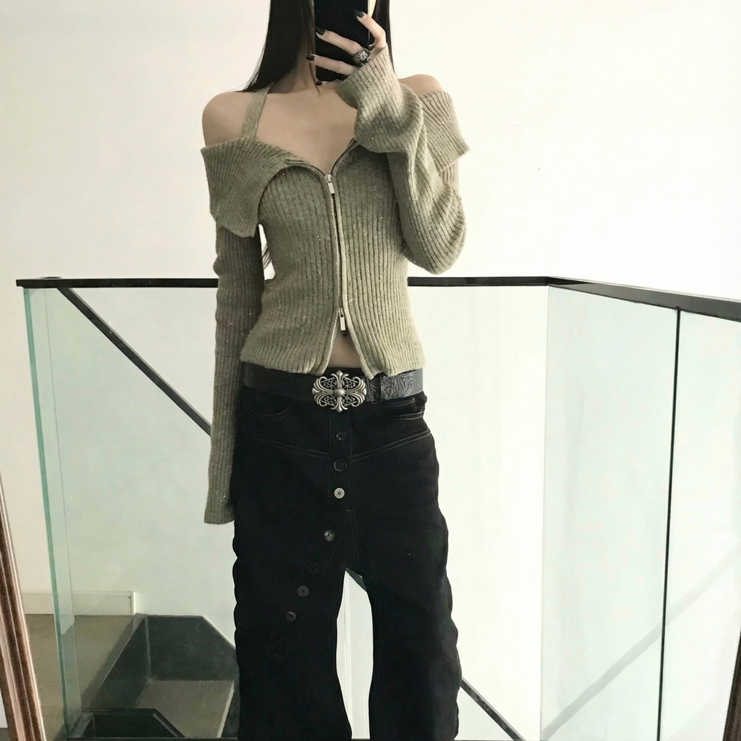 Retro Siyah Çapraz Perçinli Çiçek Desenli Deri Unisex Kemer